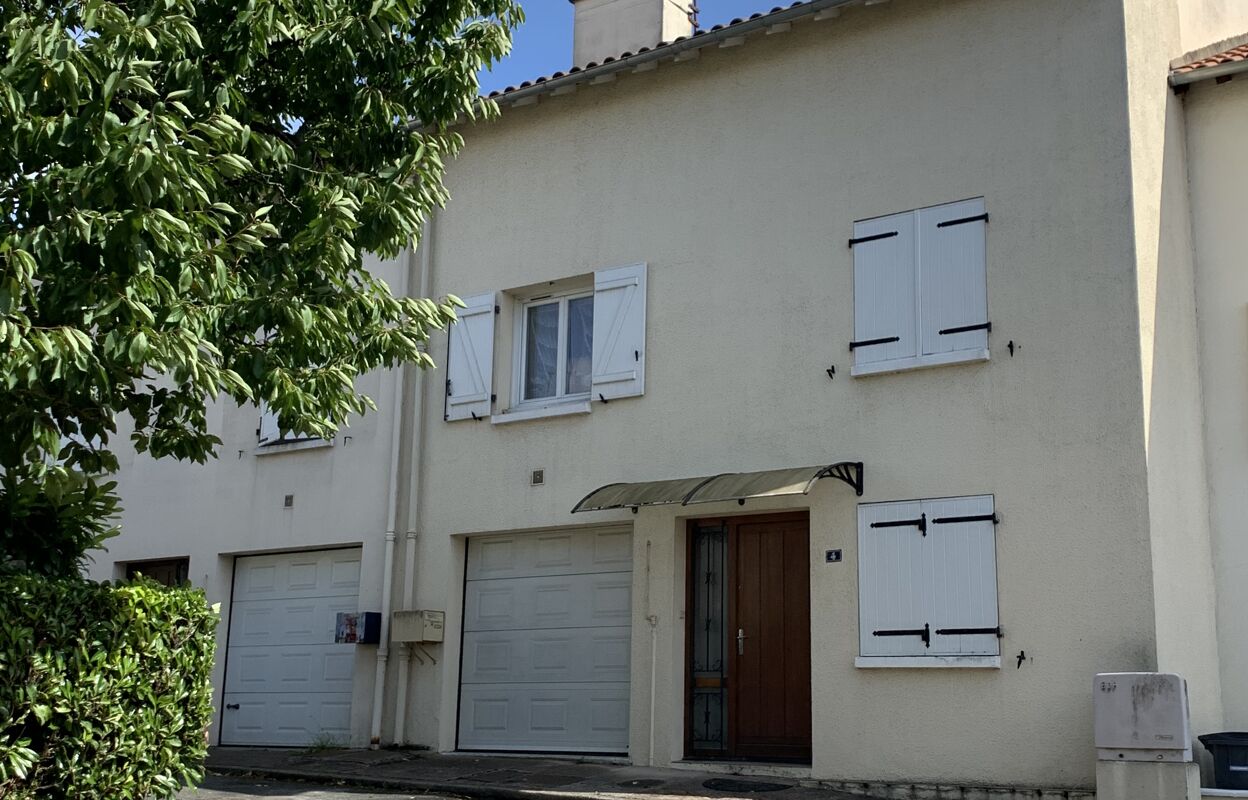 maison 5 pièces  m2 à vendre à Poitiers (86000)