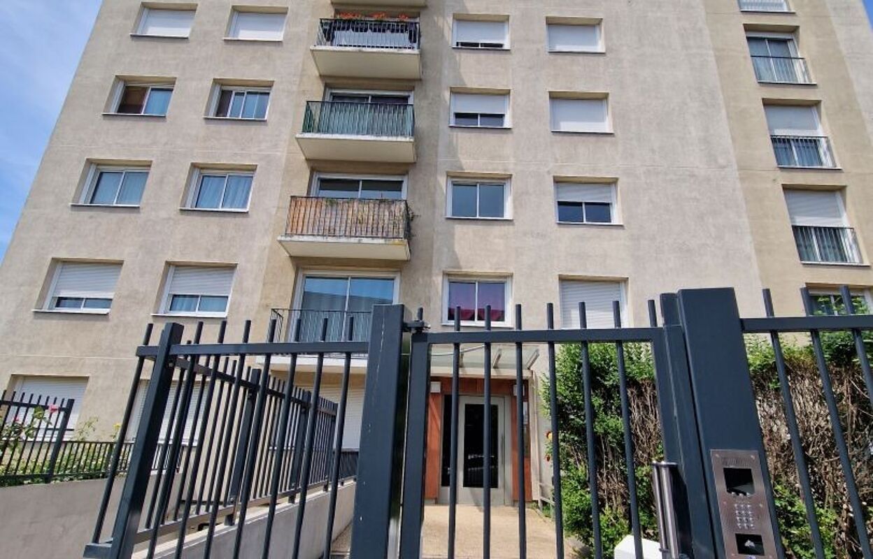 appartement 3 pièces 65 m2 à vendre à Joinville-le-Pont (94340)