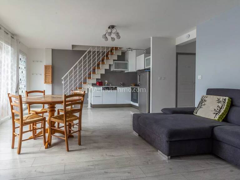 Appartement rez de jardin 3 chambres et garage — photo 1
