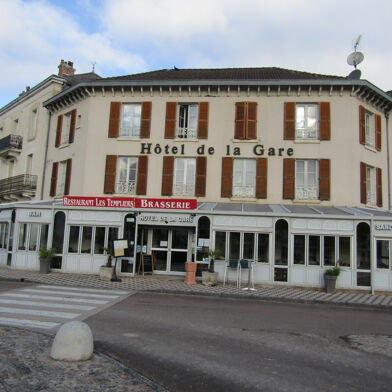 Maison 23 pièces 300000 €