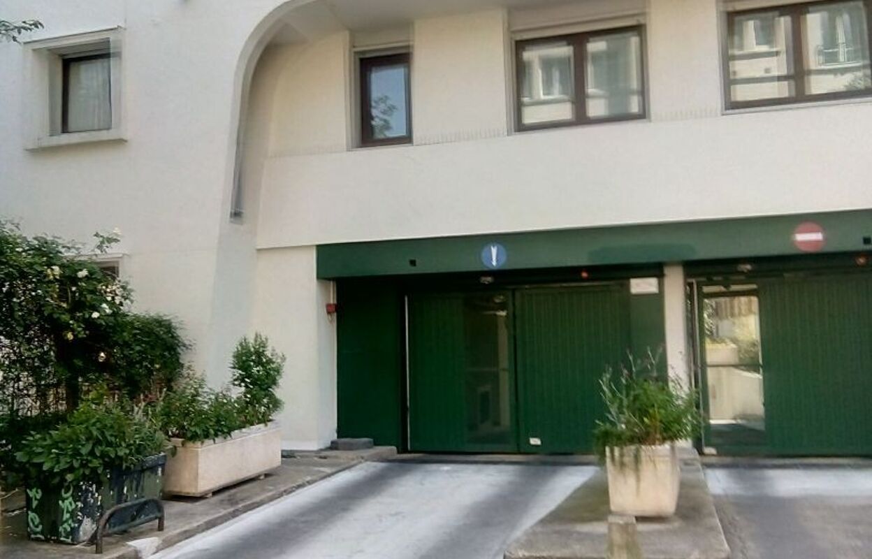 garage  pièces 10 m2 à vendre à Paris 20 (75020)