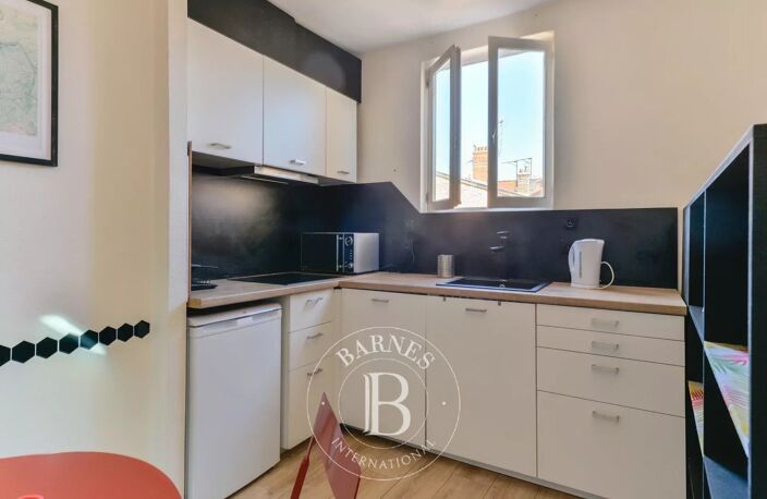 Lyon 2 - Ainay - Dernier étage - Studio de 44,17 m² - Cave — photo 3