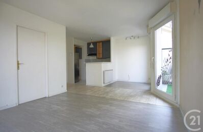 location appartement 1 023 € CC /mois à proximité de Ris-Orangis (91130)