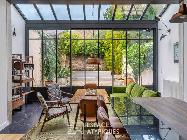 Hôtel particulier rénové : entre modernité et charme de l'ancien — photo du bien