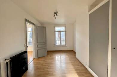 Appartement  640 €