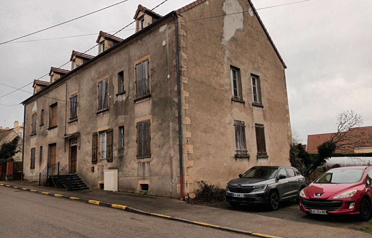 immeuble  pièces 600 m2 à vendre à Paray-le-Monial (71600)