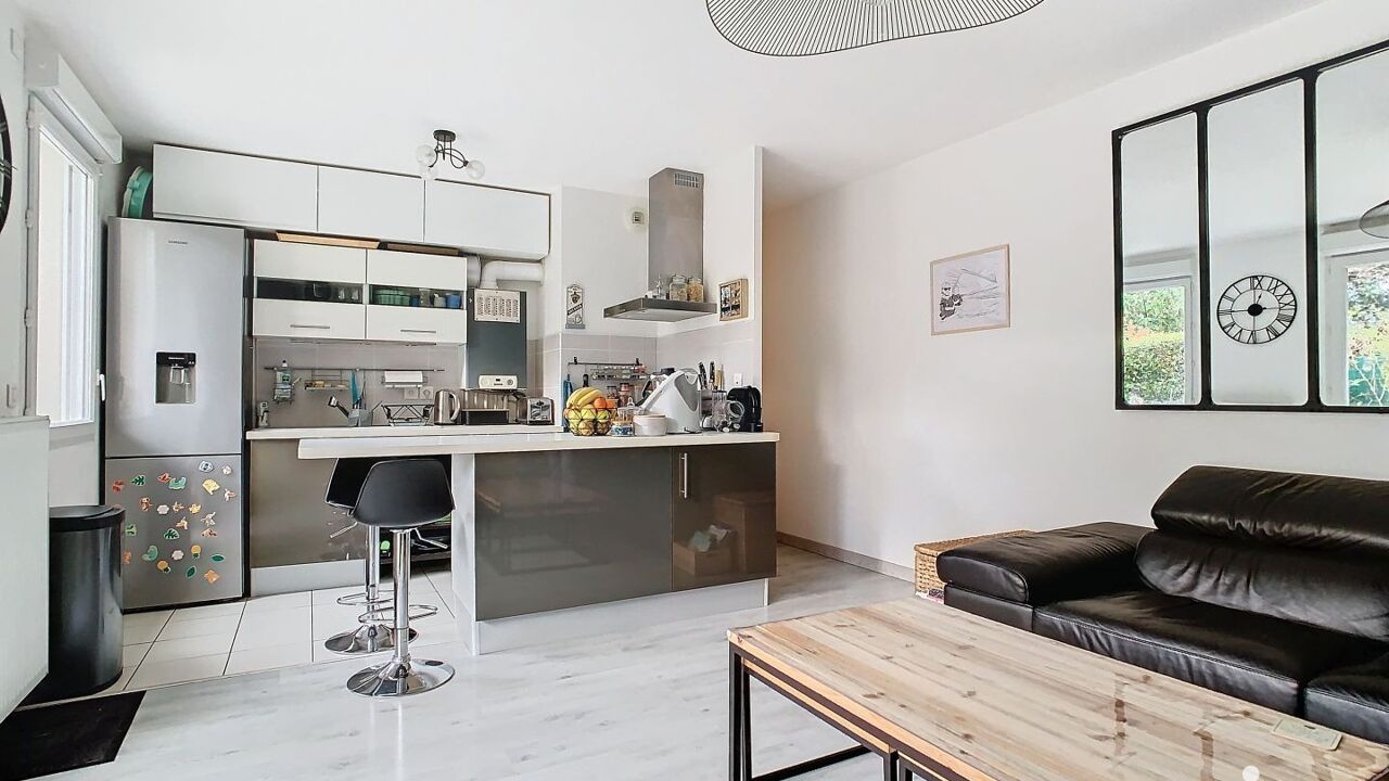 appartement 3 pièces 61 m2 à vendre à Saint-Pierre-du-Perray (91280)