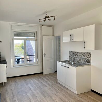 Appartement  590 €