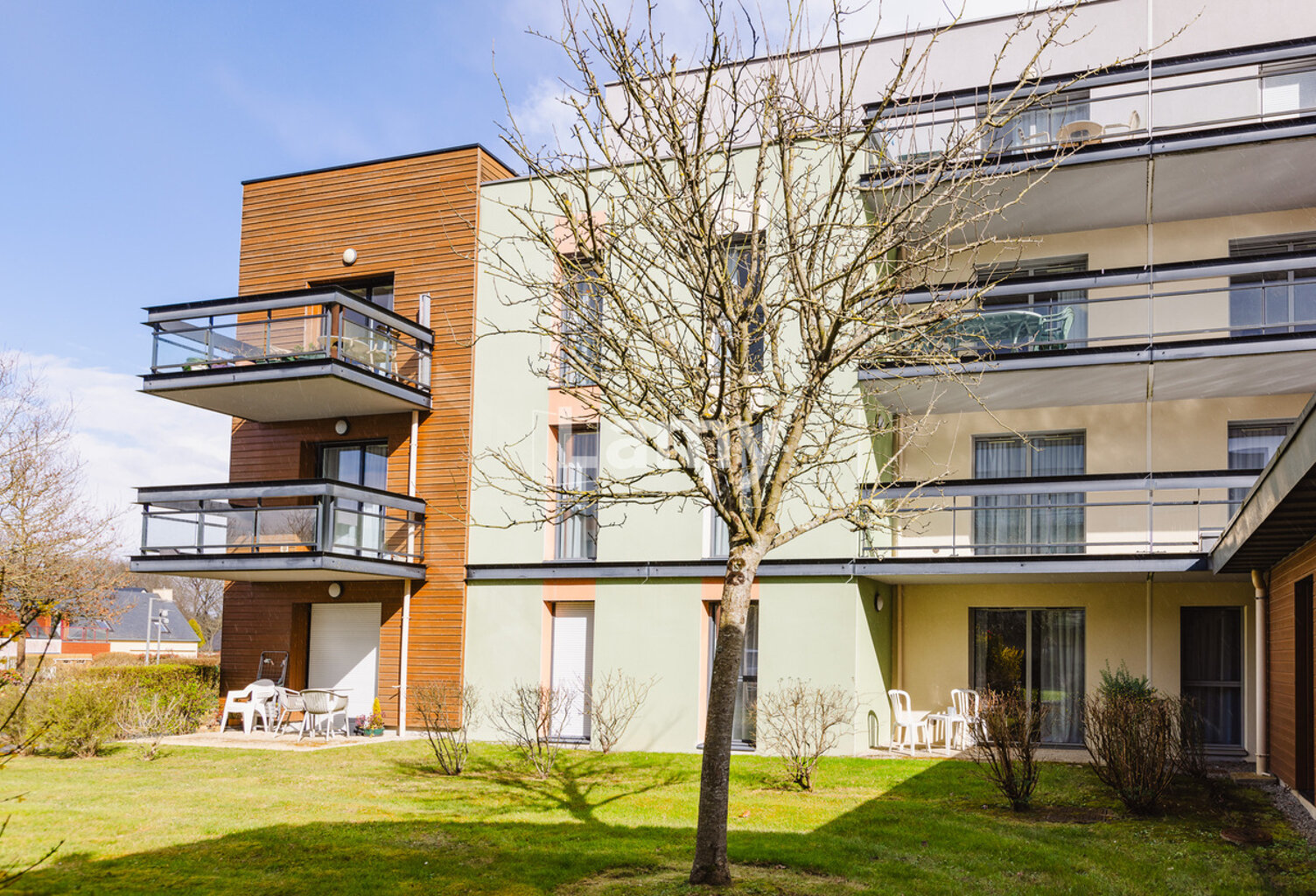 Parking + Appartement — photo 1