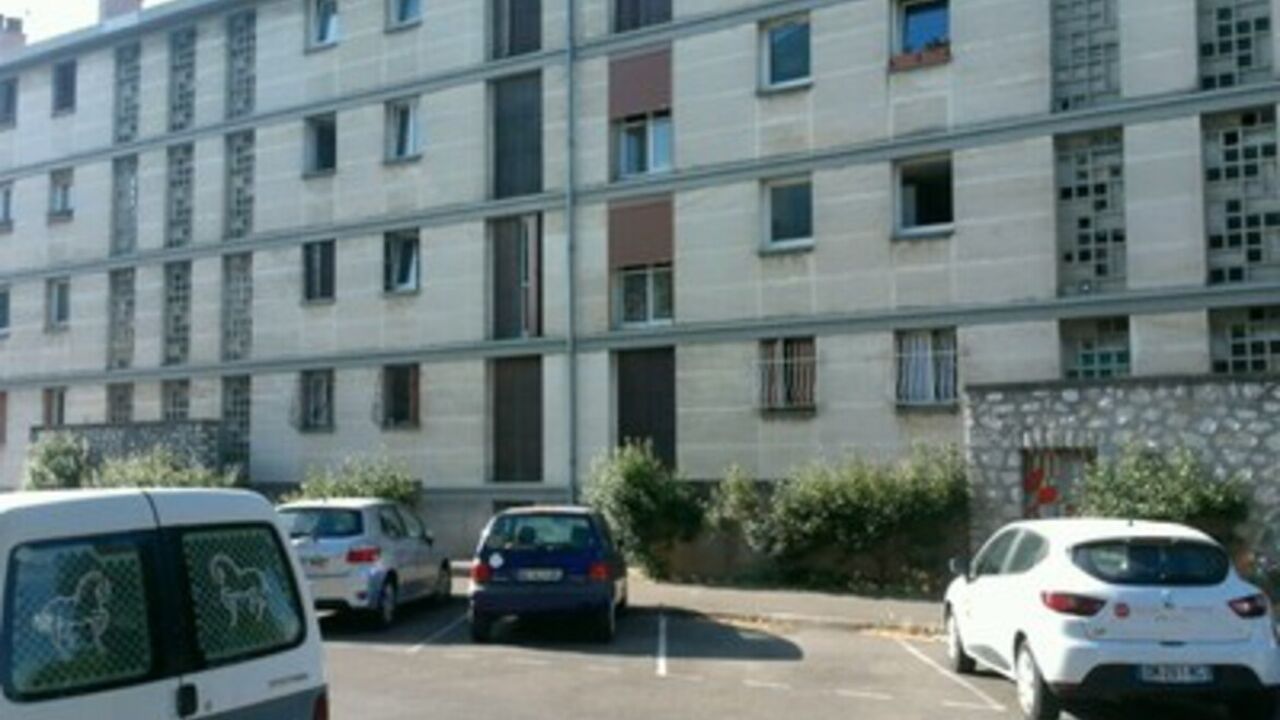 appartement 4 pièces 67 m2 à vendre à Salon-de-Provence (13300)