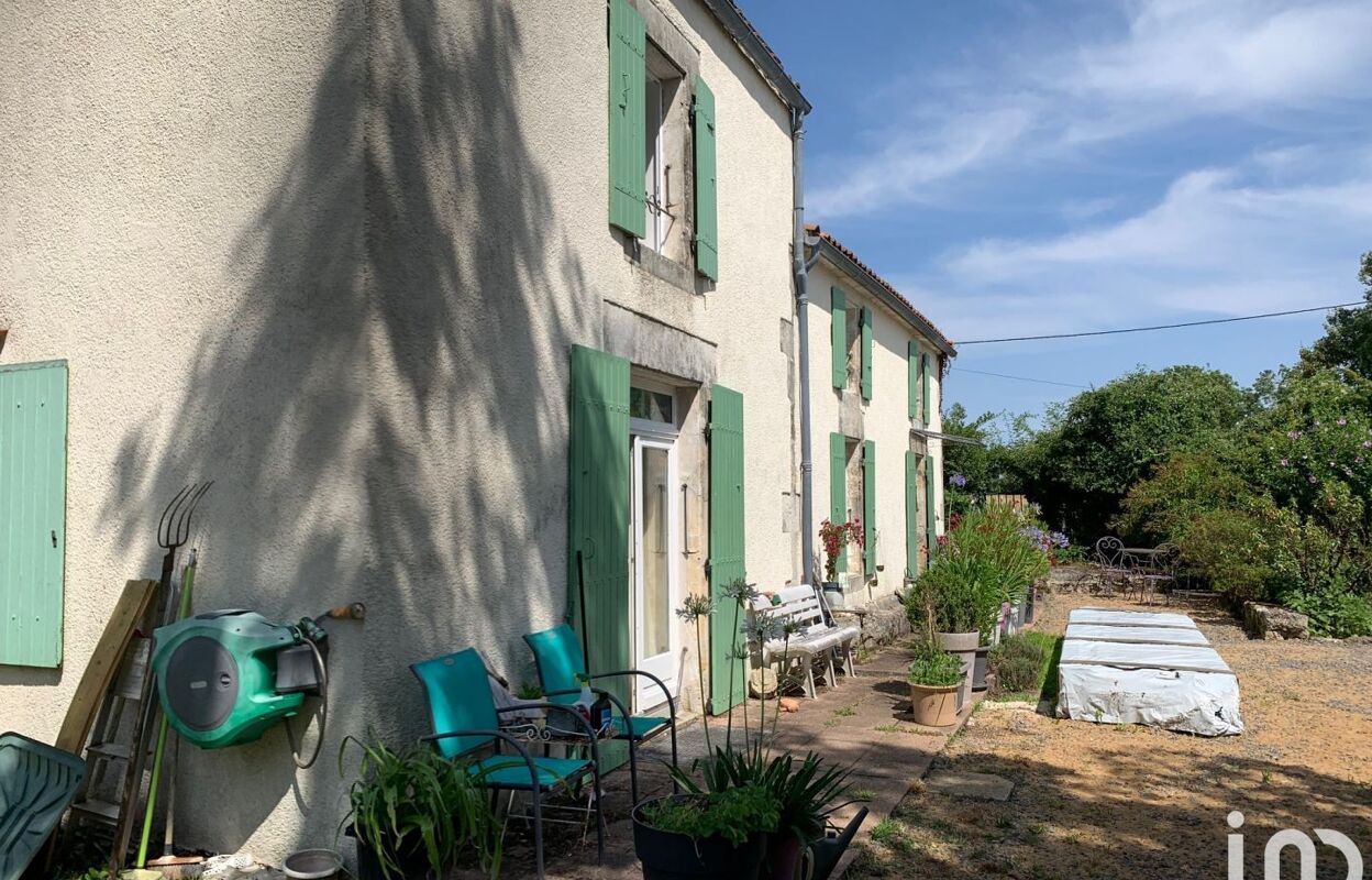 maison 8 pièces 186 m2 à vendre à Chambon (17290)