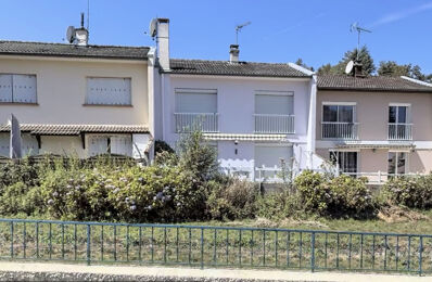 vente maison 138 000 € à proximité de Chambles (42170)