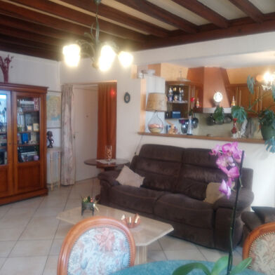 Appartement 6 pièces 148400 €