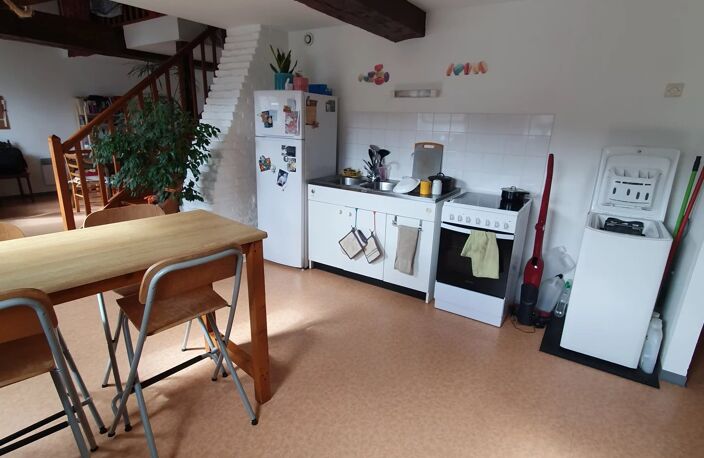 Location appartement 2 pièces 74 m² à Solre-le-Château (59740) — photo 2