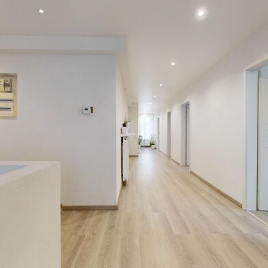 Appartement 9 pièces 210 m²