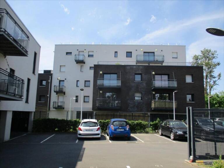 A VENDRE SECLIN F3 DANS RESIDENCE AVEC ASCENSEUR 2 STATIONNEMENT — photo 1
