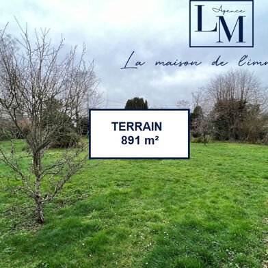 Terrain 891 m²