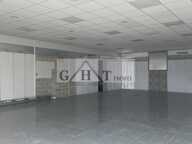 Un local commercial de 170m² en zone commercial à Rozay en Brie — photo 2