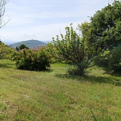 Terrain 1840 m²