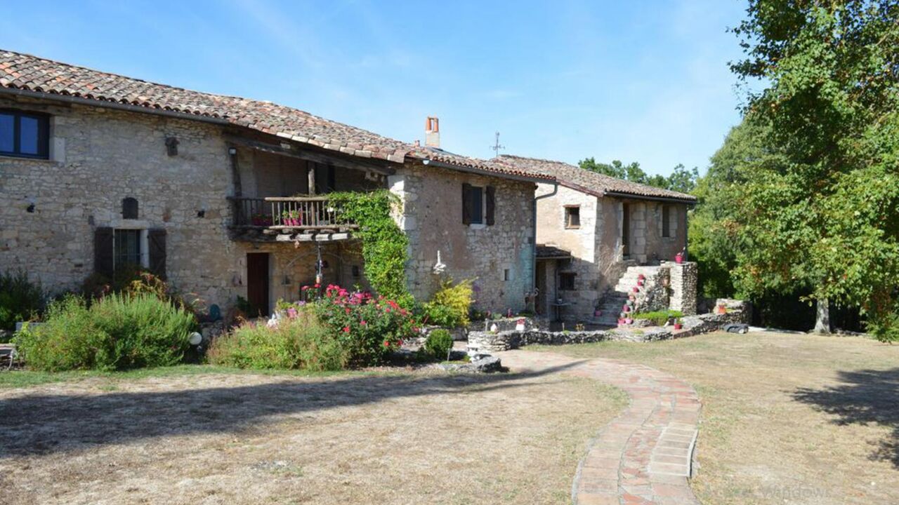 maison 12 pièces 330 m2 à vendre à Gaillac (81600)