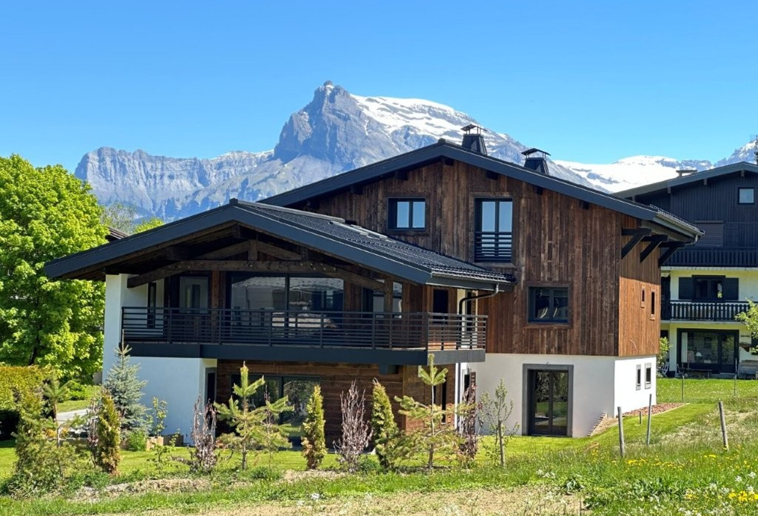 MEGEVE Chalet de 350 m² + 40 m² de garage sur terrain 790 m²  EN FRAIS DE NOTAIRE REDUITS en cours de réalisation — photo 1