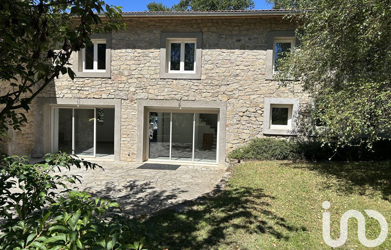 maison 5 pièces 193 m2 à vendre à Celles-sur-Durolle (63250)