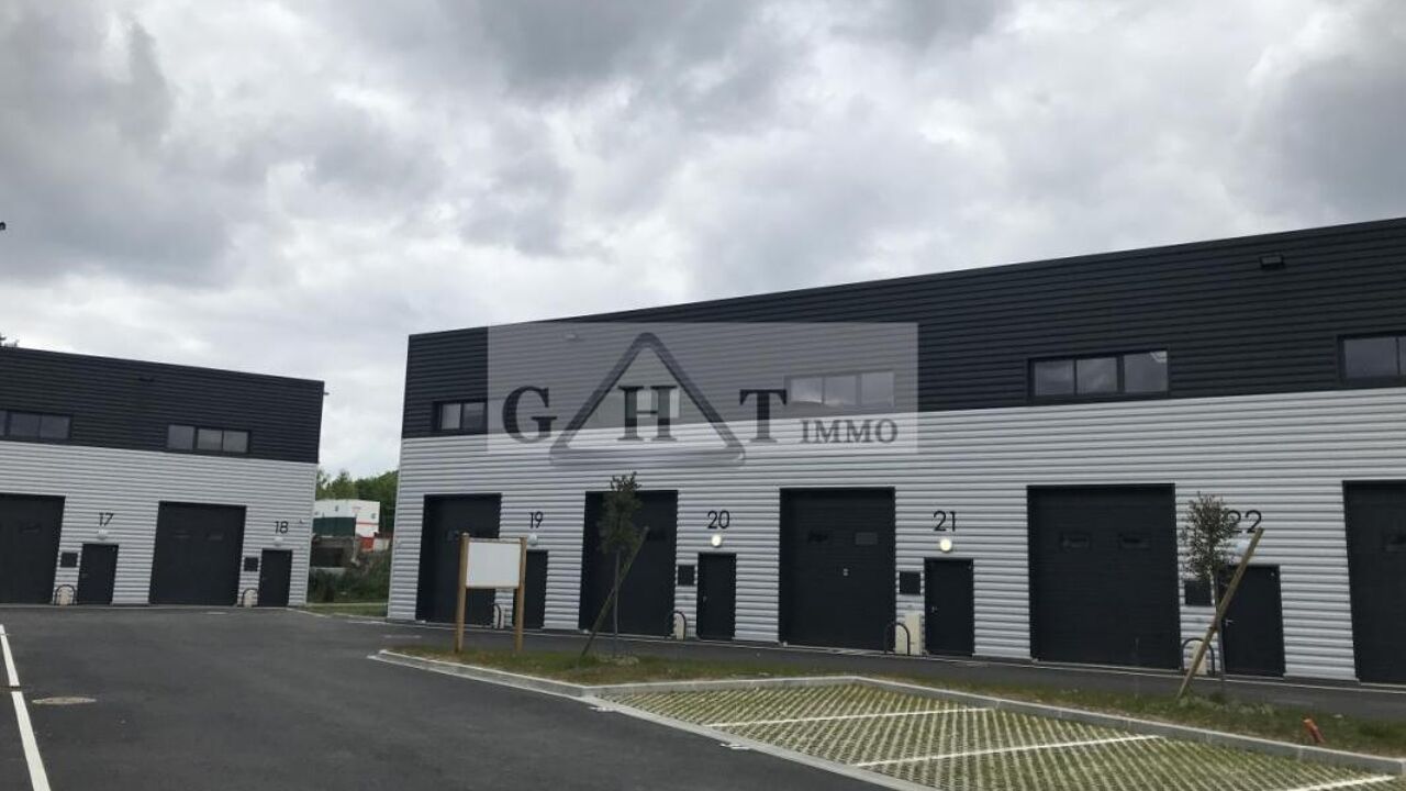 local industriel  pièces 330 m2 à louer à Neuilly-Plaisance (93360)