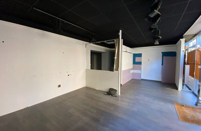 PAU, local 110m² offrant diverses possibilités en centre ville. — photo 3