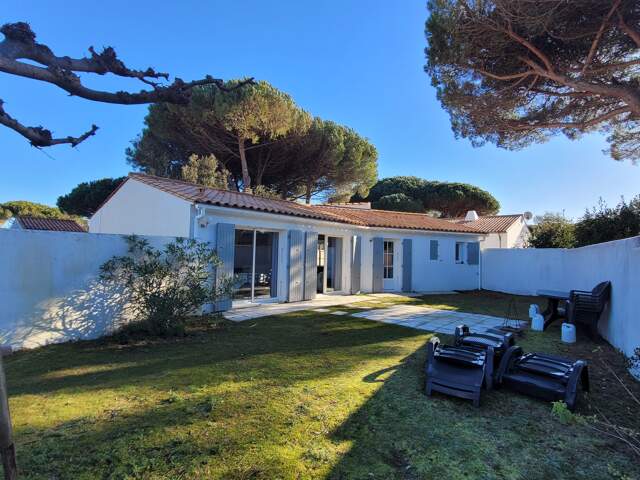 Maison à vendre 5 pièces - 4 chambres - Le Bois Plage en Ré — photo du bien