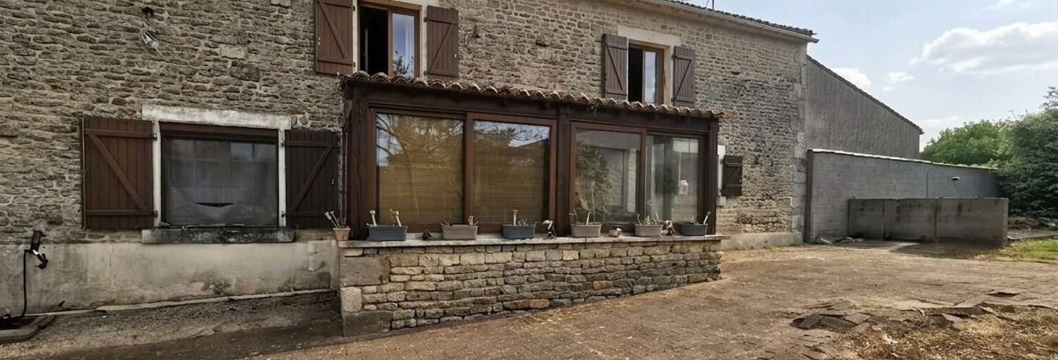 Maison 6 Pièces 213 m² à vendre à Saint-Pierre-le-Vieux (85420)