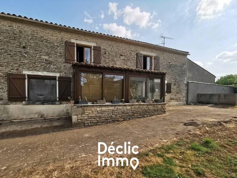 Maison en pierre dans le Marais Poitevin — photo 1