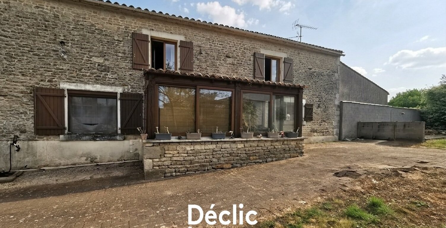 Maison en pierre dans le Marais Poitevin — photo 1