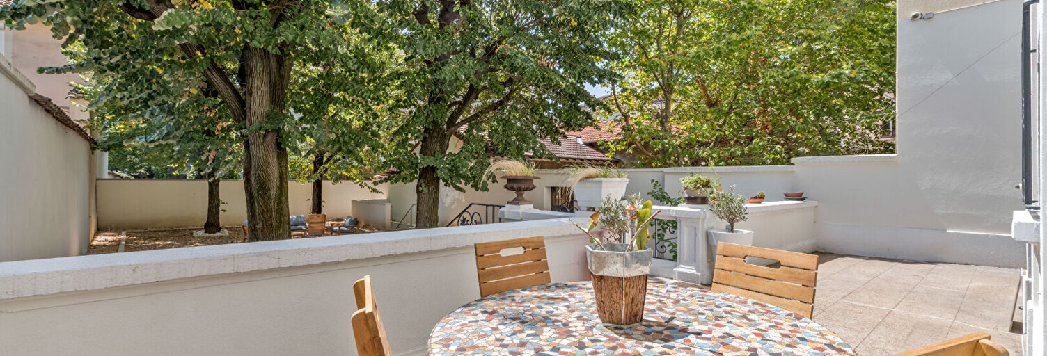 Maison 11 Pièces 541 m² à vendre à Lyon 8 (69008)