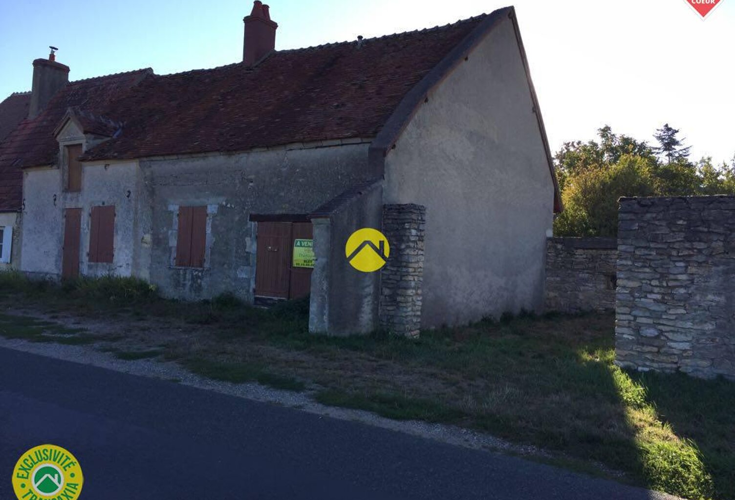 Maison dans village médiéval — photo 1