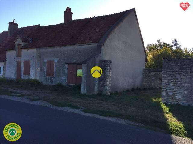 Maison dans village médiéval — photo du bien