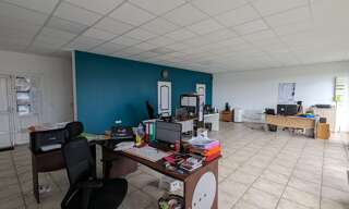 Commerce  134 m² à vendre à Saint-Just-Luzac (17320)