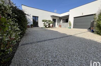 vente maison 760 000 € à proximité de Sainte-Radégonde-des-Noyers (85450)