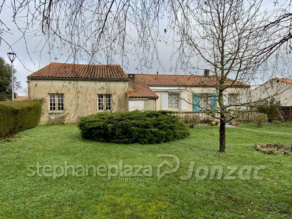 Villa / Maison 5 pièces  à vendre Montendre 17130