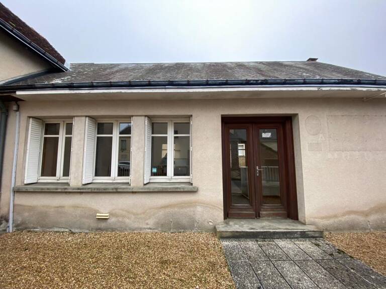 Maison de plain pied COUTURE SUR LE LOIR — photo 1