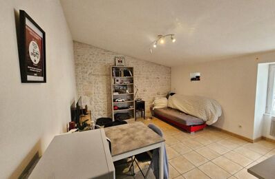 location appartement 370 € CC /mois à proximité de Port-d'Envaux (17350)