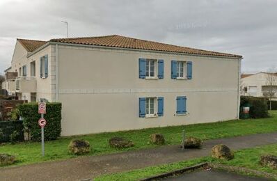 vente immeuble 76 400 € à proximité de Saint-Vivien (17220)