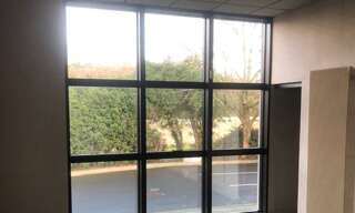 Commerce  310 m² à louer à Langueux (22360)