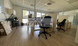 Local industriel  180 m² à louer à Créteil (94000)