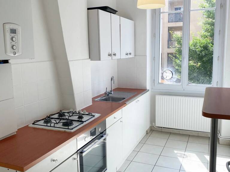 VILLEURBANNE RUE JC VIVANT T2 - 45 m² — photo 1
