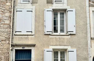vente appartement 69 900 € à proximité de Saint-Angeau (16230)