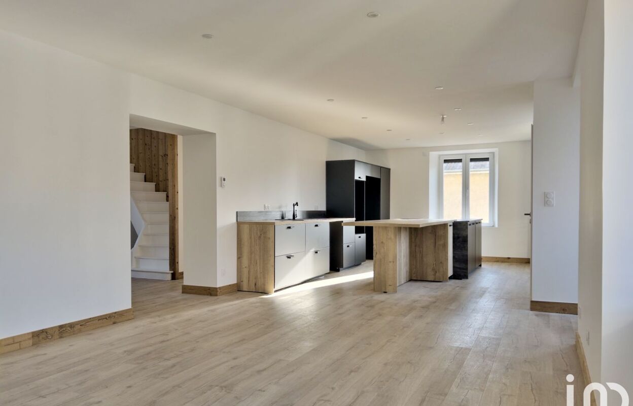 appartement 6 pièces 170 m2 à louer à Beaurepaire (38270)