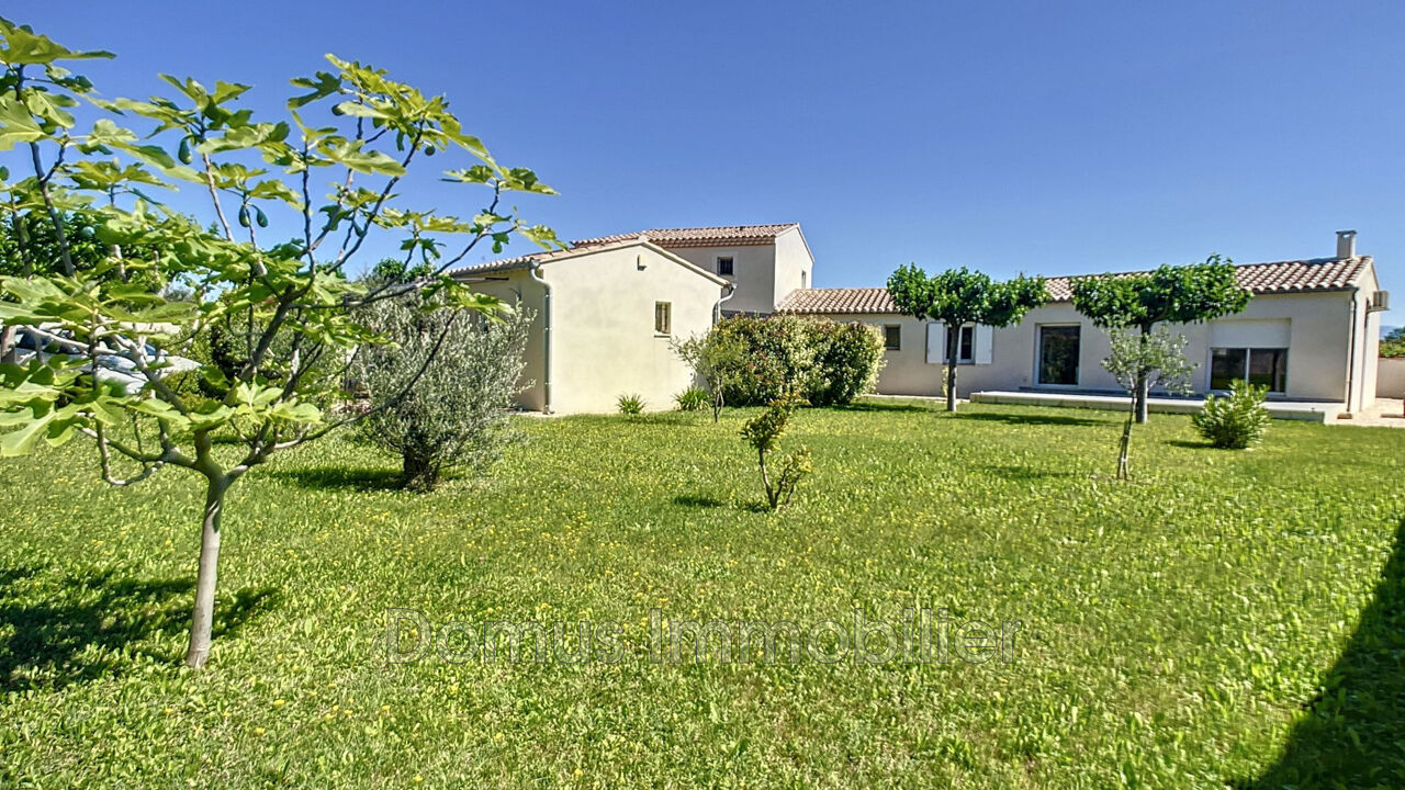 maison 8 pièces 221 m2 à vendre à Saint-Saturnin-Lès-Avignon (84450)