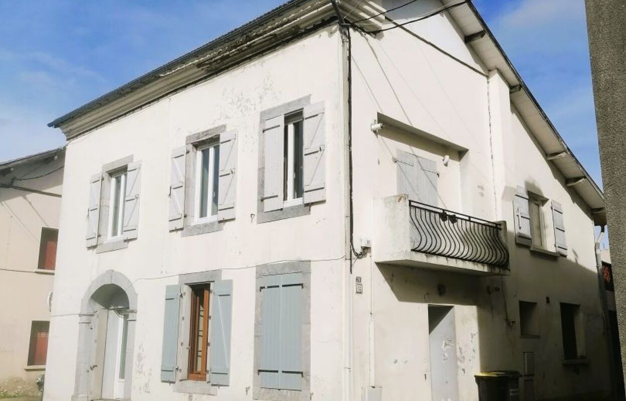 immeuble  pièces 190 m2 à vendre à Vic-en-Bigorre (65500)
