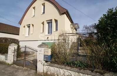 maison 4 pièces 95 m2 à vendre à Lons-le-Saunier (39000)