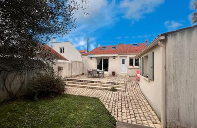 vente maison 625 000 € à proximité de Sainte-Soulle (17220)